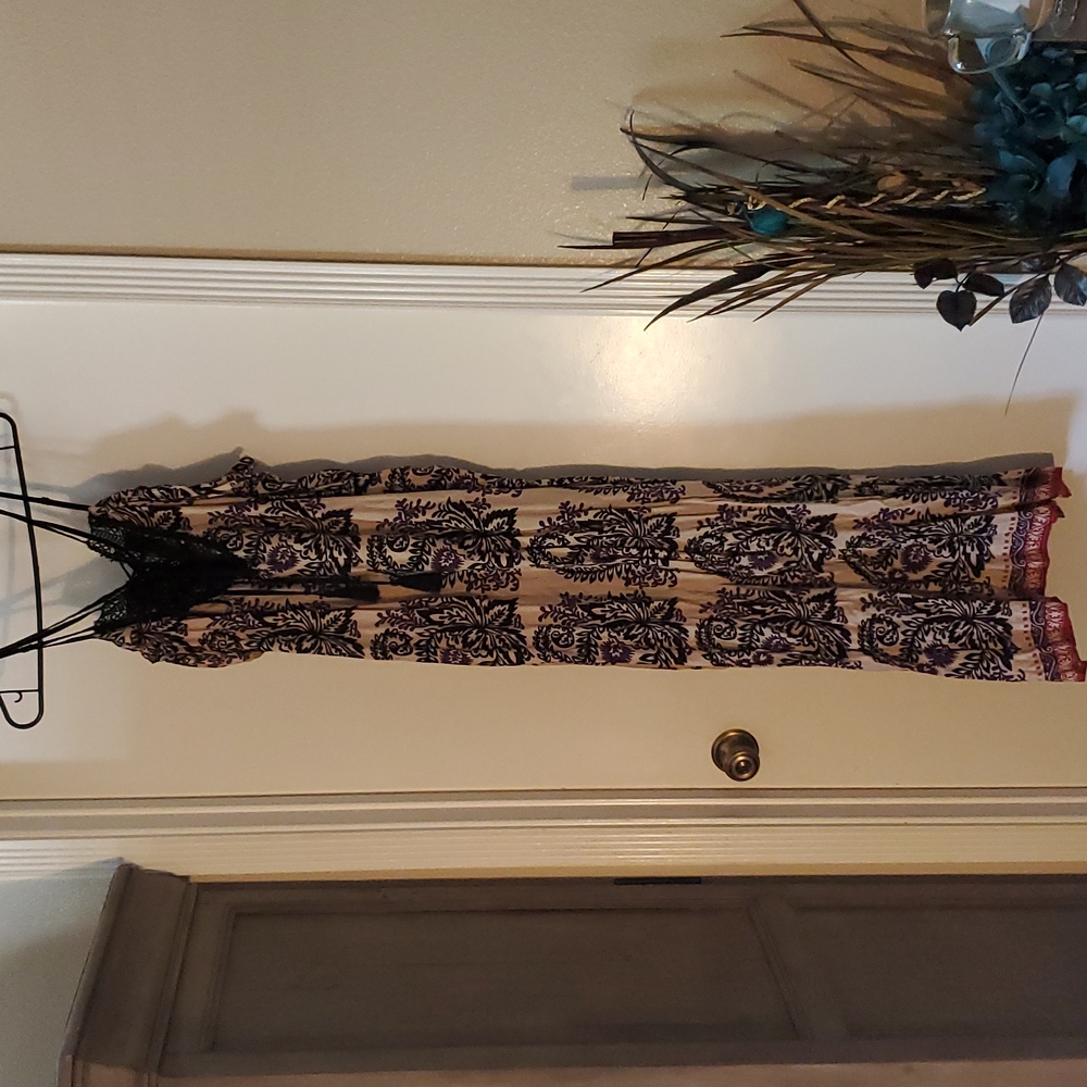Lovely size XL purple black and cream dress w/red bottom trim.